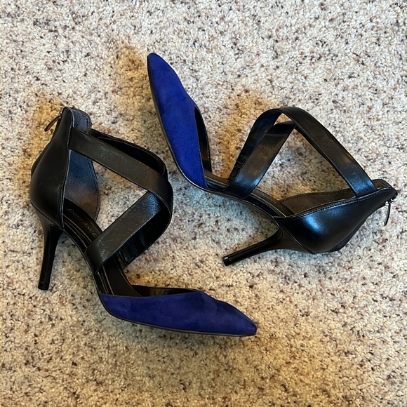Enzo Angiolini Eacoadi Blue Suede Heels - Picture 4 of 13